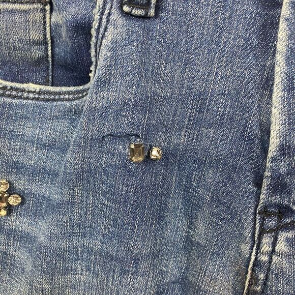 BLANK NYC JEANS EMBELLISHED CHARM SCHOOL CROP GIRLFRIEND FRAY BLUE DENIM - Picture 5 of 7